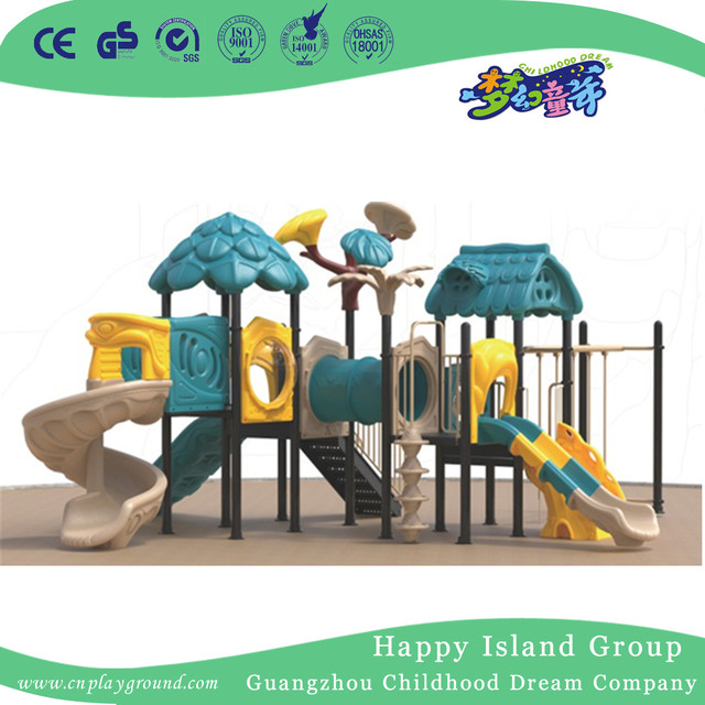 Kindergarten Children Play Slide Tree House Playground (1915901)