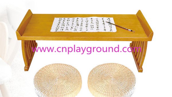 Kindergarten Wooden Calligraphic Class Desk with Two Cattail Hassock (HG-3602)